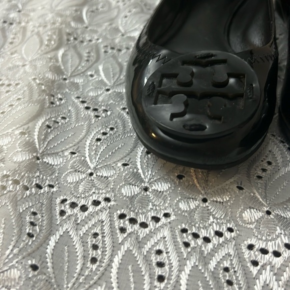 Tory Burch Black Leather Loafers Flats - Picture 7 of 7